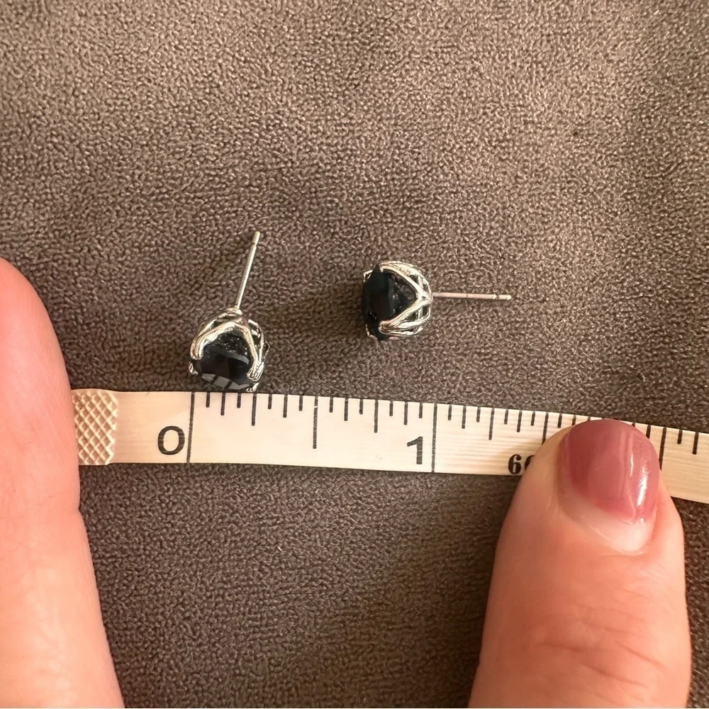 Teal Crystal Silver Filigree Stud Earrings Vintage-Inspired Date Rich Classic
